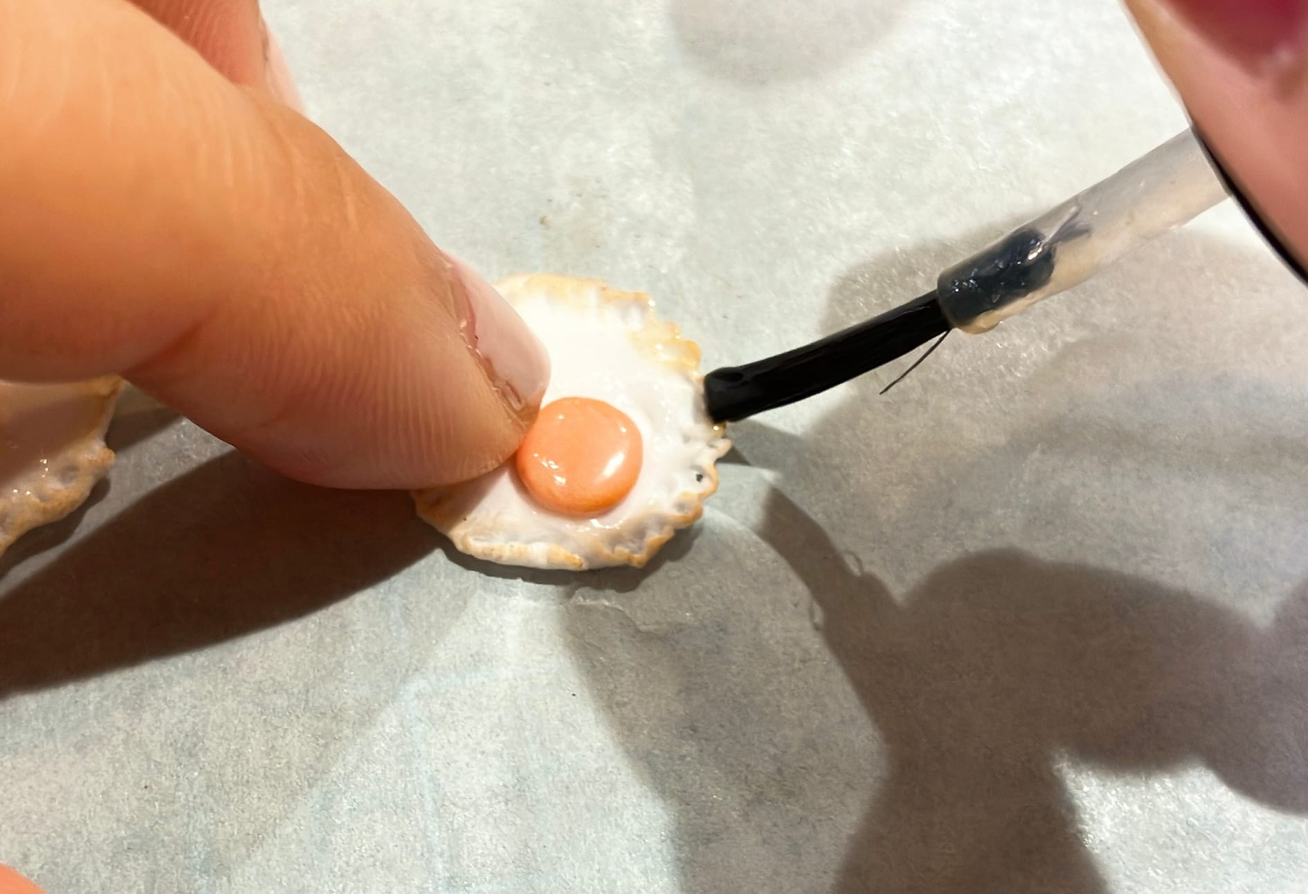 ニスで保護する