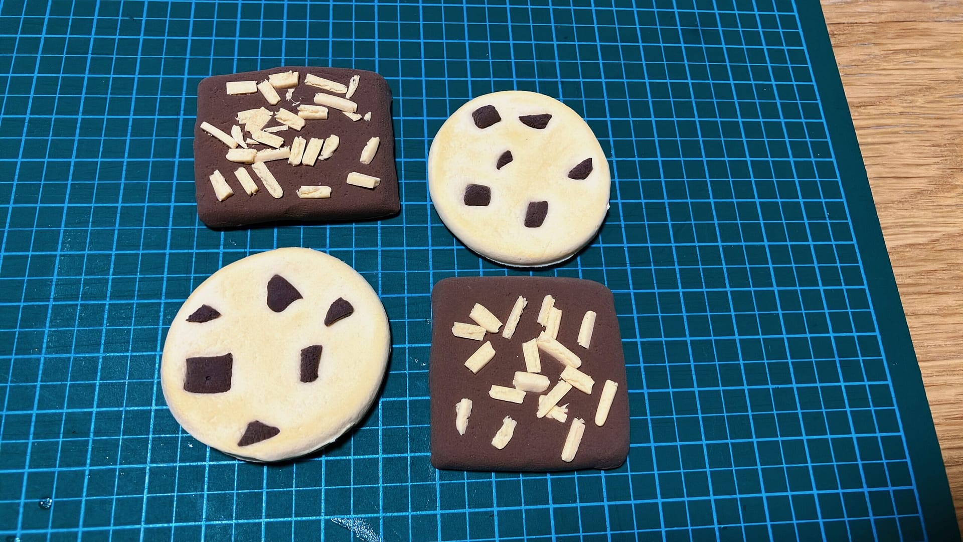 チョコチップクッキーとアーモンドクッキーの作り方