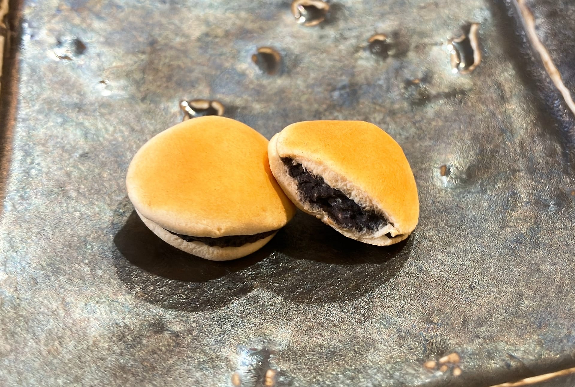 軽量粘土で作ったミニチュアどら焼きの完成写真