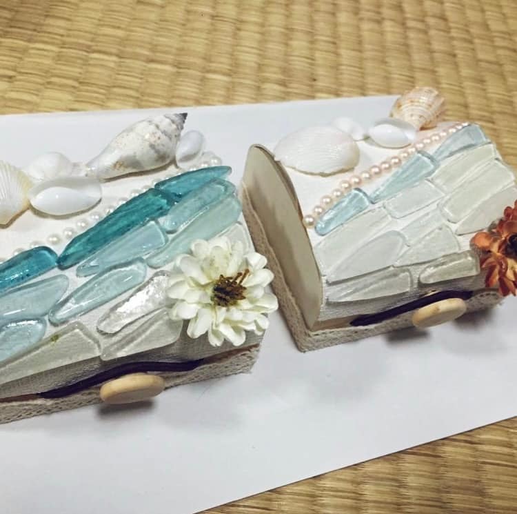 シーグラスを貼り付けた箱